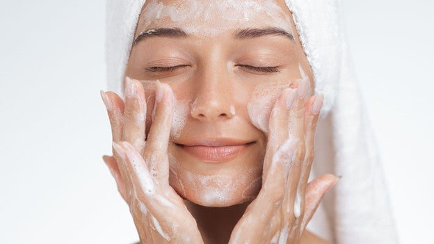Comprehensive Skin Care Tips: Routine Essentials and Must-Have Ingredients for Radiant Skin