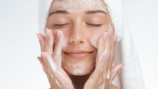 Comprehensive Skin Care Tips: Routine Essentials and Must-Have Ingredients for Radiant Skin