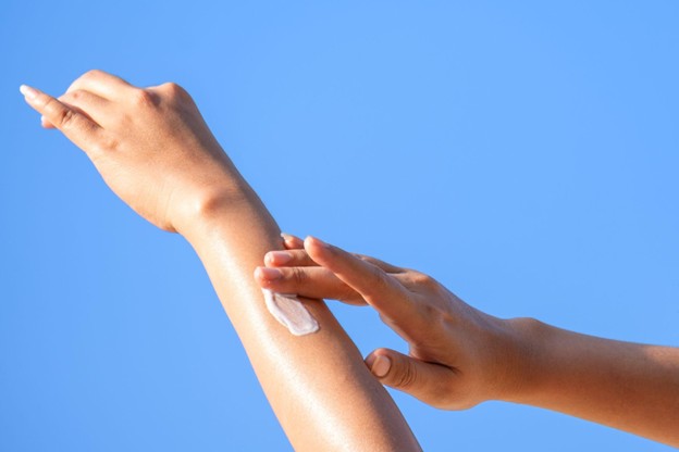 How to Apply Sunscreen on Your Face Without Ruining Your Skincare